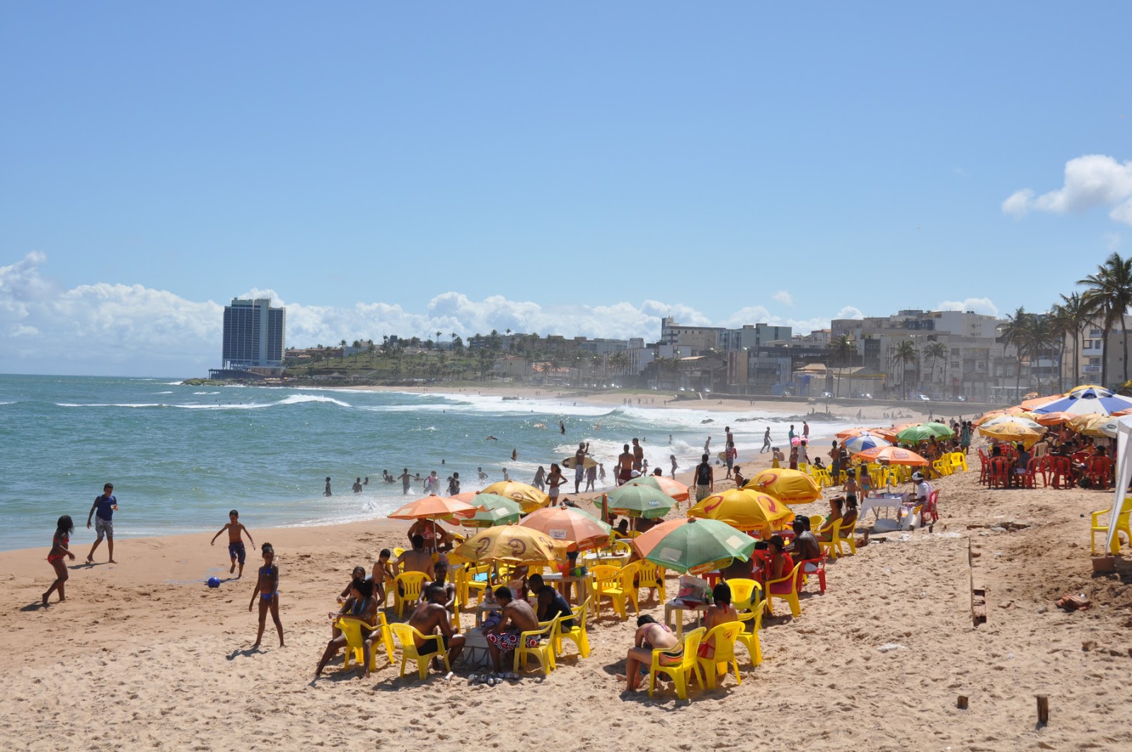 Praia de Amaralina'in fotoğrafı ve yerleşim