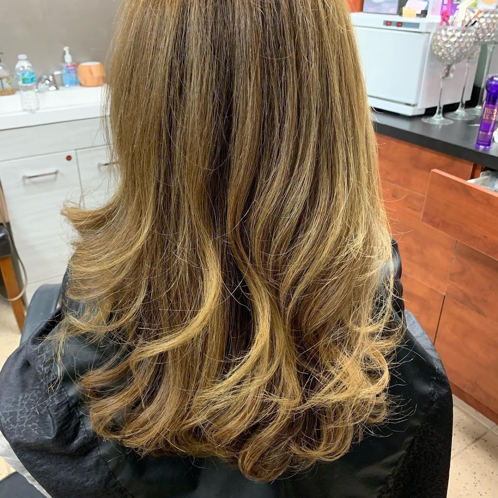 The Best Little Hair House and Spa in Naples 34104