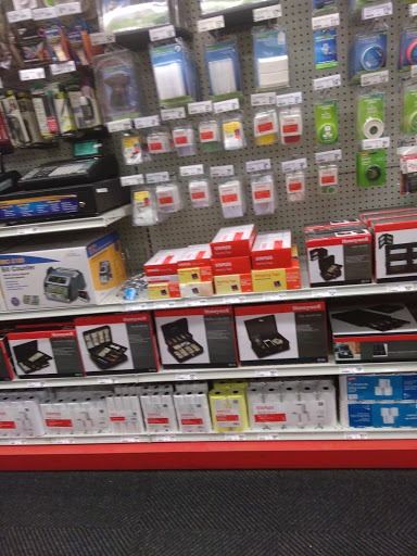 Office Supply Store «Staples», reviews and photos, 111 Middlesex Turnpike, Burlington, MA 01803, USA