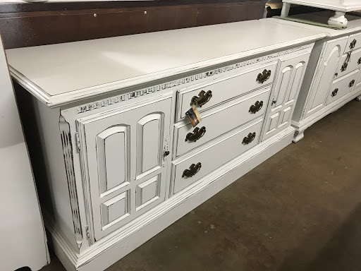 Used Furniture Store «C&D Second Chance», reviews and photos, 201 N Poplar Ave, Sanford, FL 32771, USA