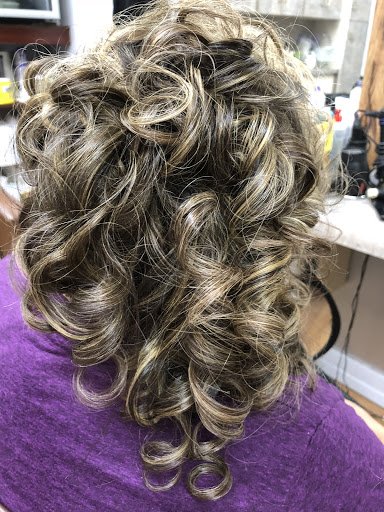 Beauty Salon «Ydelsa Unisex Beauty Salon», reviews and photos, 917 Onderdonk Ave, Flushing, NY 11385, USA