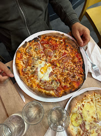 Plats et boissons du Phoenicia Pizzeria à Lille - n°2