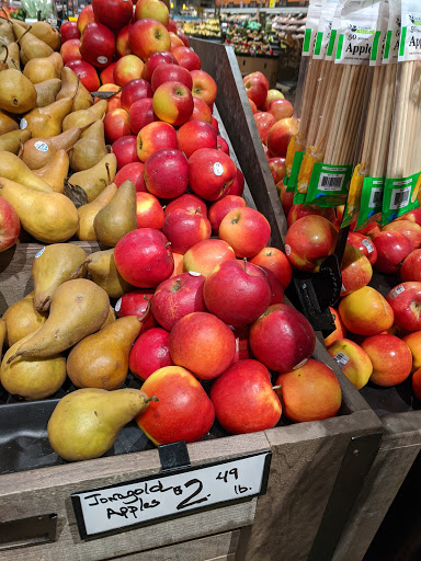 Grocery Store «Hannaford Supermarket», reviews and photos, 21 Essex Way, Essex Junction, VT 05452, USA