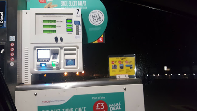 Reviews of Esso Petrol Station in Northampton - Gas station