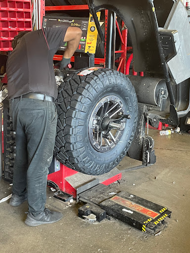 Tire Shop «Discount Tire Store - Lebanon, TN», reviews and photos, 613 S Cumberland St, Lebanon, TN 37087, USA