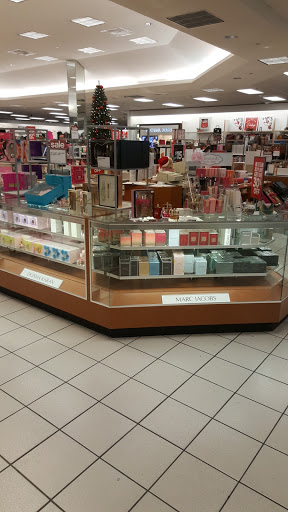 Shopping Mall «VIA|Port Florida Mall», reviews and photos, 10401 US-441, Leesburg, FL 34788, USA