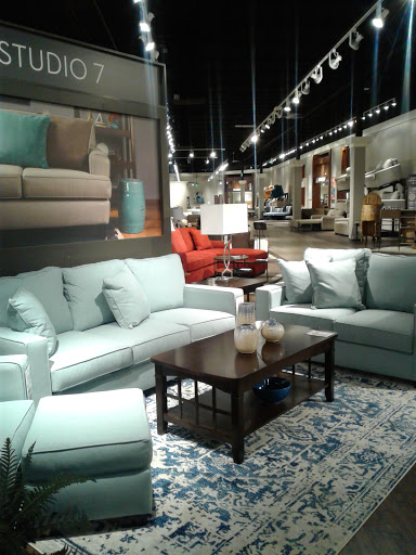 Furniture Store «Living Spaces - Glendale, AZ», reviews and photos, 6767 W Bell Rd, Glendale, AZ 85308, USA