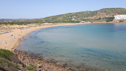 Foto de Praia de Fornells área de comodidades