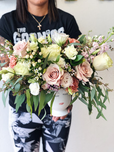 Florist «K&K Flowers», reviews and photos, 710 Hallandale Beach Blvd #105, Hallandale Beach, FL 33009, USA