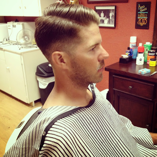 Barber Shop «DeRosso Brothers Tattoo and Barber», reviews and photos, 7907 SW 37th Ave, Portland, OR 97219, USA