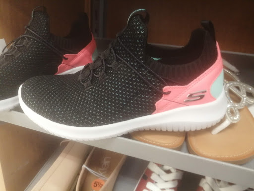 Department Store «T.J. Maxx», reviews and photos, 1650 Miami Gardens Dr, North Miami Beach, FL 33179, USA