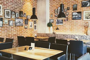 MẸ OI - Restaurant & Bar image