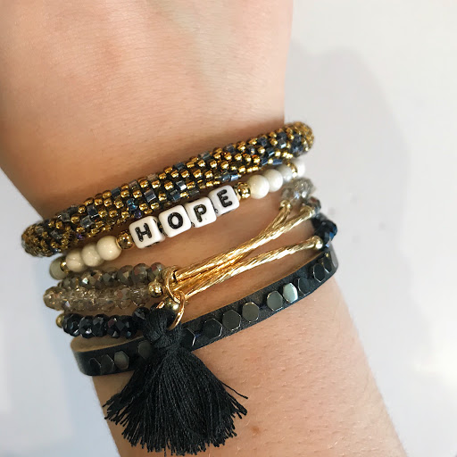 Jewelry Store «Knock Knock Boutique», reviews and photos, 110 W Chocolate Ave, Hershey, PA 17033, USA