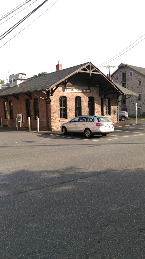 Grocery Store «Milford Market», reviews and photos, 26 Bridge St, Milford, NJ 08848, USA