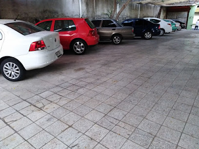Estacionamiento Paco Zaragoza.