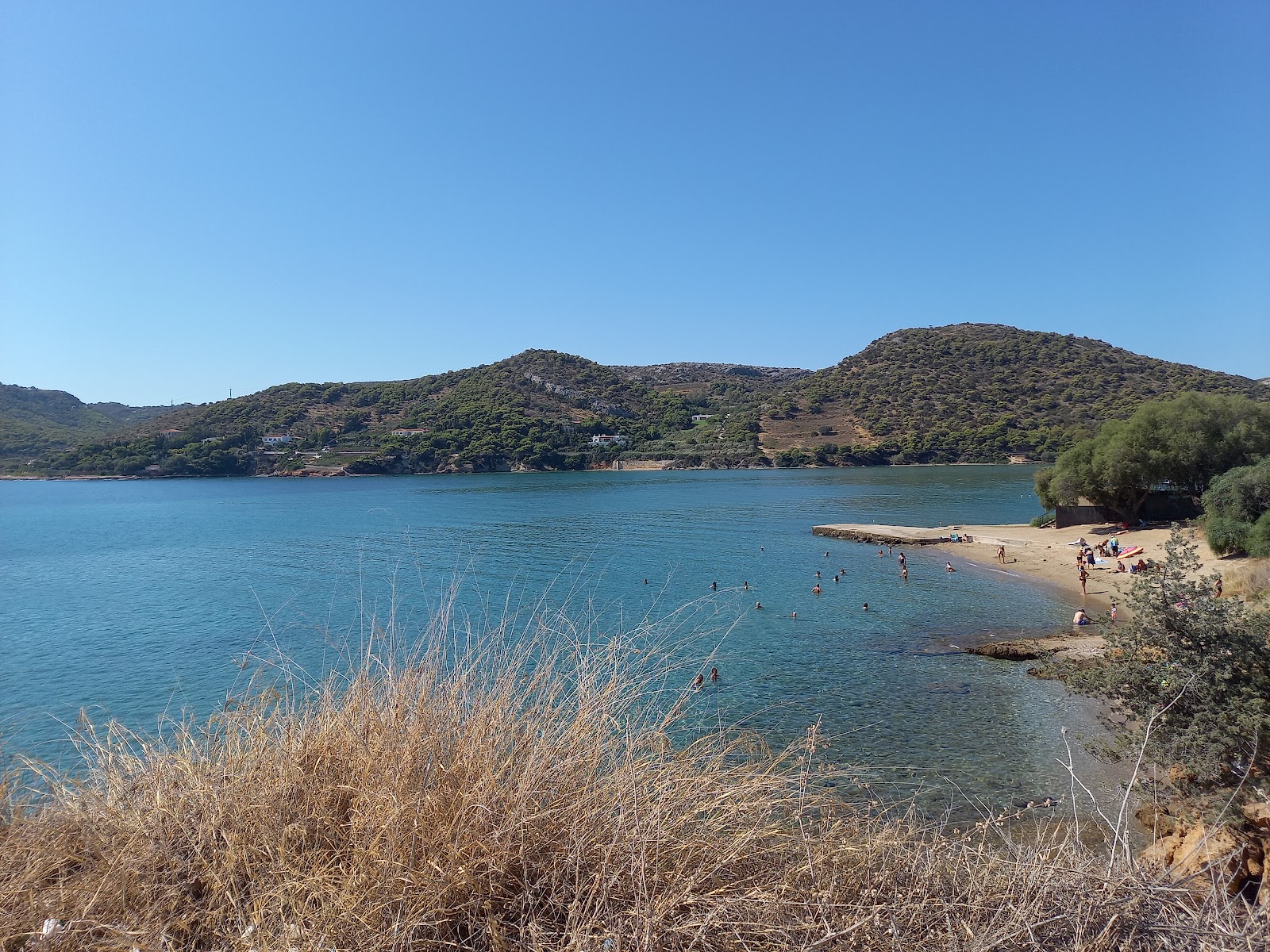 Foto von Paralia Vravrona mit beiger sand Oberfläche