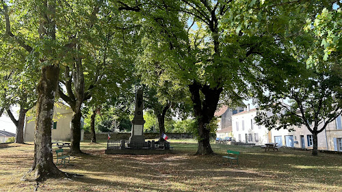 Parc - Jardin Public à Beaumontois-en-Périgord