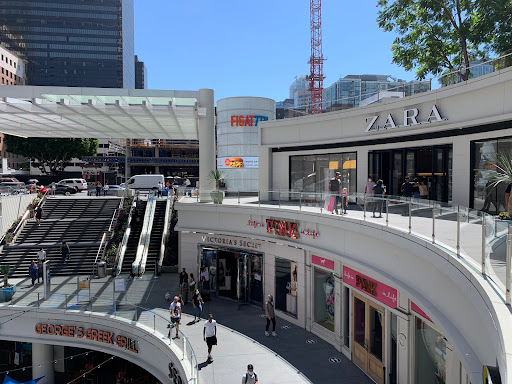 FIGat7th, 735 S Figueroa St, Los Angeles, CA 90017, USA, 