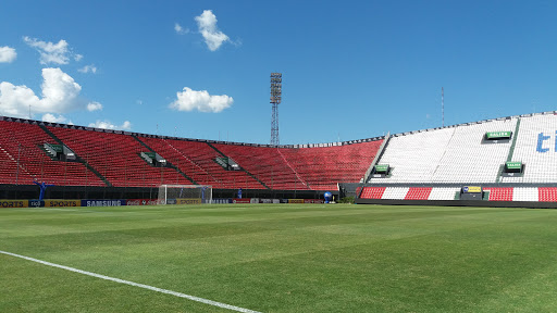 Estadio Defensores del Chaco