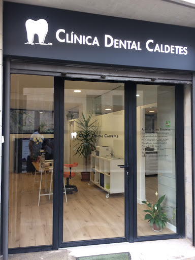 Clínica Dental Caldetes en Caldes d'Estrac, Barcelona