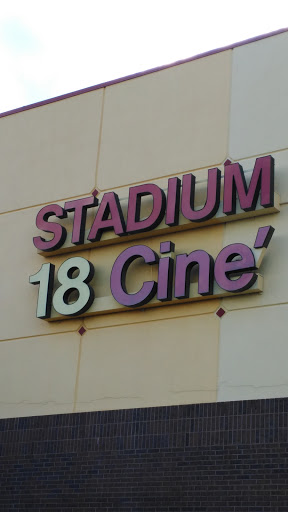 Movie Theater «Wehrenberg Theatres St. Charles Stadium 18 Cine», reviews and photos, 1830 S 1st Capitol Dr, St Charles, MO 63303, USA