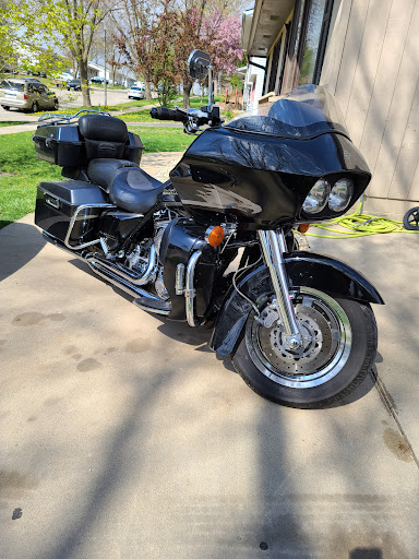 White Wing Auto Appearance Center and motorcycle shop en Oronoco