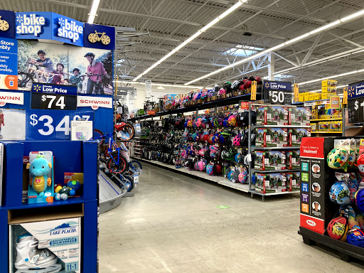 Discount Store «Walmart», reviews and photos, 910 Wolcott St, Waterbury, CT 06705, USA