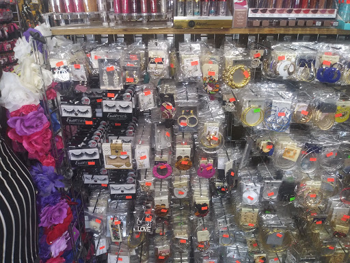 Clothing Store «7 Mile Fashion», reviews and photos, 8074 Brooklyn Blvd, Minneapolis, MN 55445, USA