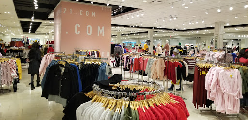 Clothing Store «Forever 21», reviews and photos, 651 Kapkowski Rd, Elizabeth, NJ 07201, USA