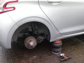 Mobile tyre fitting service