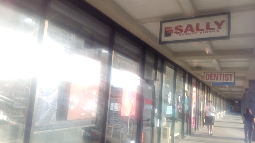 Sally Beauty, 2060 Forest Ave, Staten Island, NY 10303, USA, 