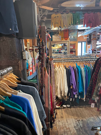Vintage Clothing Store «10 ft Single by Stella Dallas», reviews and photos, 285 N 6th St, Brooklyn, NY 11211, USA