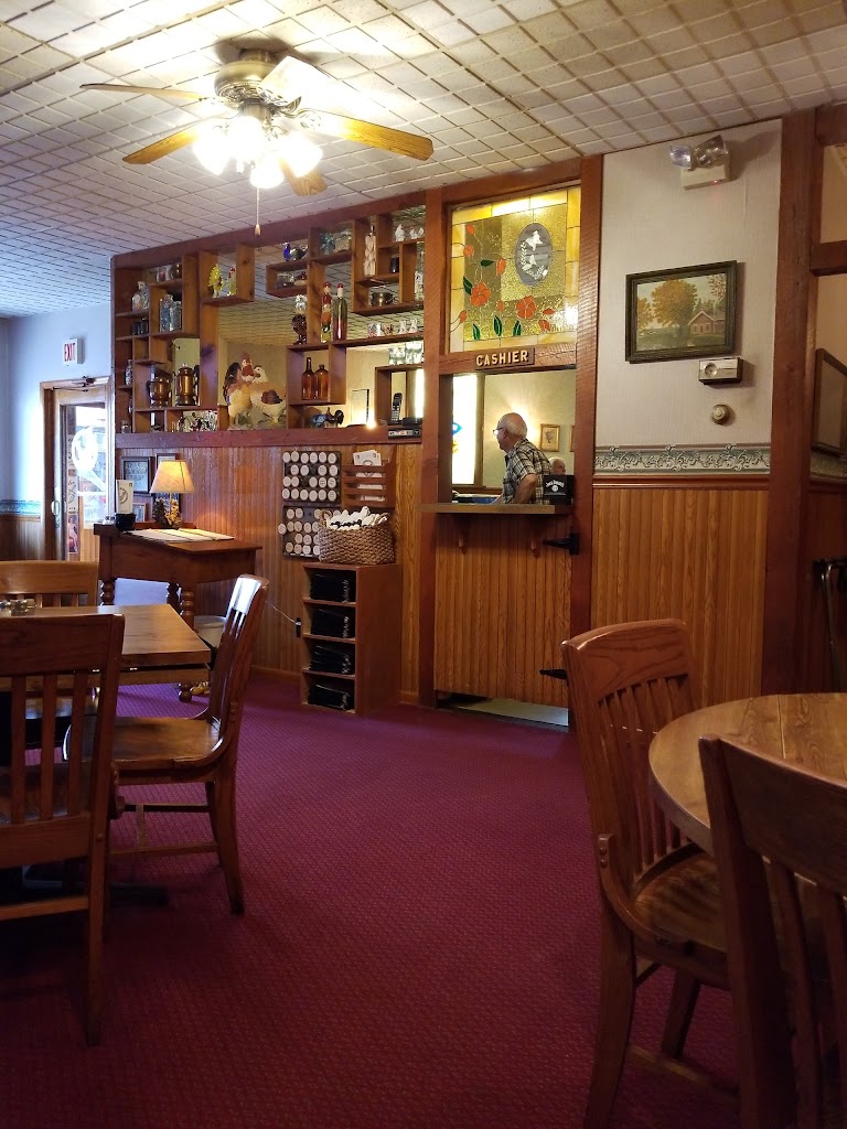 Village Courtyard 60552