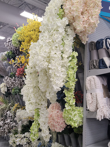 Shopping Mall «Rivercrest Shopping Center», reviews and photos, 13120 Rivercrest Dr, Crestwood, IL 60445, USA