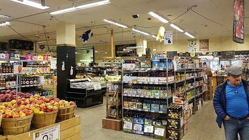 Grocery Store «Horrocks Farm Market», reviews and photos, 235 Capital Ave SW, Battle Creek, MI 49037, USA