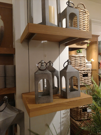 Furniture Store «Pottery Barn», reviews and photos, 15900 La Cantera Pkwy #5500, San Antonio, TX 78256, USA