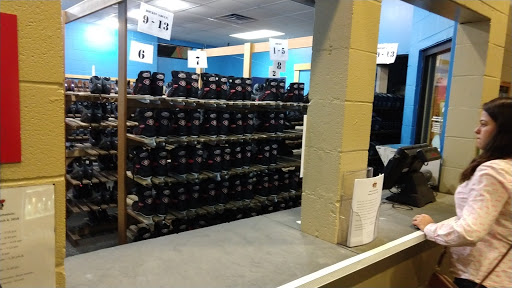 Amusement Center «TILT Studio Family Entertainment Center & Rink Side Ice Arena», reviews and photos, 6152 Grand Ave, Gurnee, IL 60031, USA