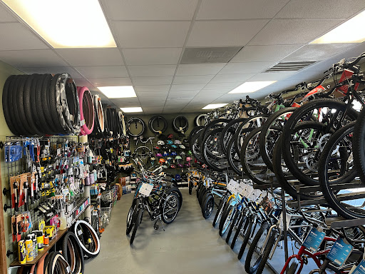 Bicycle Store «Freewheelin Bike Shop», reviews and photos, 4000 Virginia Beach Blvd, Virginia Beach, VA 23452, USA