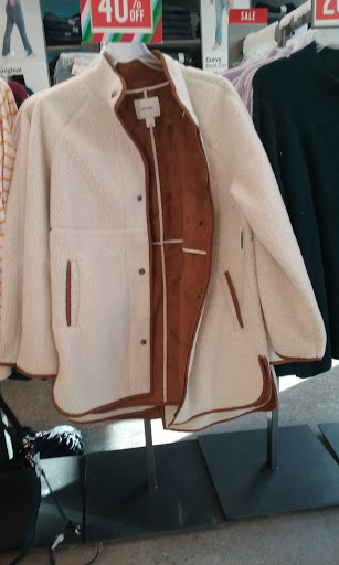 Clothing Store «Old Navy», reviews and photos, 1730 W Fullerton Ave, Chicago, IL 60614, USA