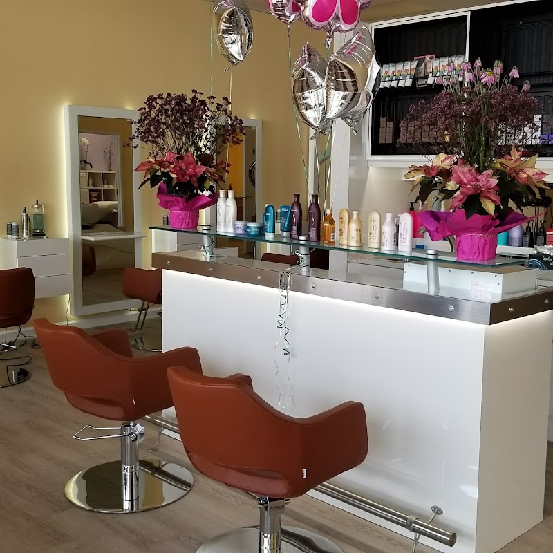 Rosi's Full Beauty Salon
