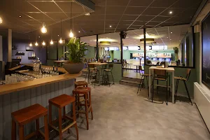 Vier Hoog Zevenbergen - Bowling & Restaurant image