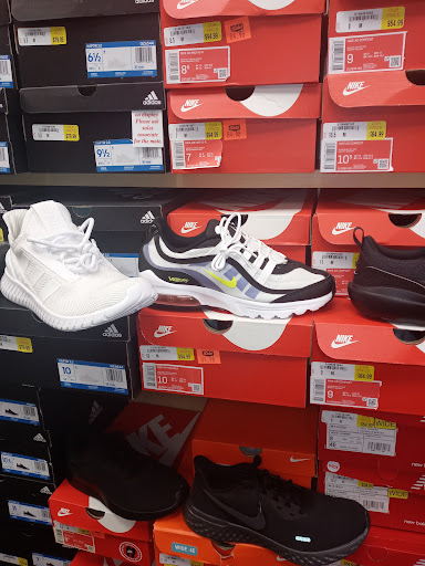 Shoe Store «Shoe Dept.», reviews and photos, 1701 Stringtown Rd, Grove City, OH 43123, USA