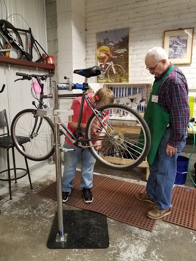 Used Bicycle Shop «Ohio City Bicycle Co-op», reviews and photos