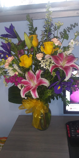 Florist «Joy Flower Shop», reviews and photos, 7630 Fair Oaks Blvd, Carmichael, CA 95608, USA