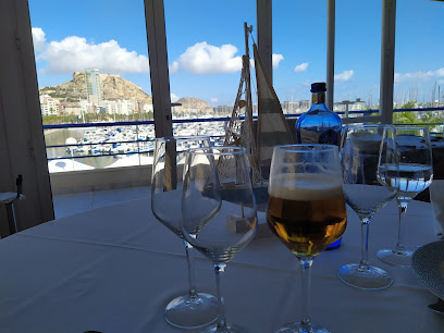 Poniente Restaurante - Dentro del Real Club de Regatas de Alicante, Muelle Pte., 3, 03003 Alicante, Spain