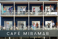 Extérieur du Hotel Restaurant Café Miramar à Le Grau-du-Roi - n°4