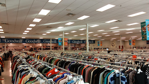 Thrift Store «Tri-County Goodwill Store», reviews and photos, 10600 Springfield Pike, Cincinnati, OH 45215, USA