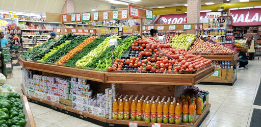 Grocery Store «World Fresh Market», reviews and photos, 2434 W Devon Ave, Chicago, IL 60659, USA