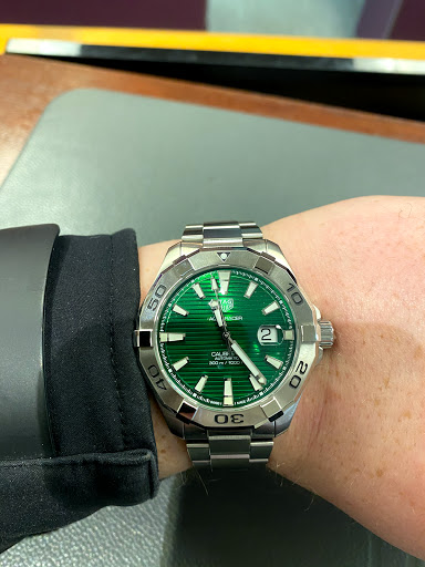 Jewelry Store «Davis Jewelers», reviews and photos, 9901 Forest Green Blvd, Louisville, KY 40223, USA