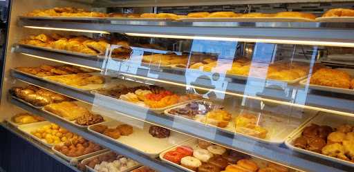 Ice Cream Shop «Boston Cream Doughnut», reviews and photos, 1009 W Anaheim St, Wilmington, CA 90744, USA